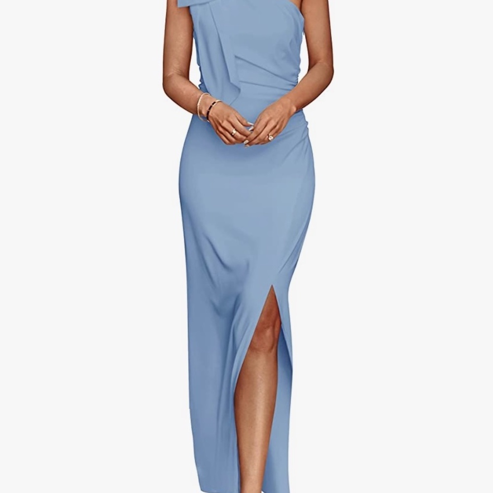 One shoulder gown - Picture 2 of 10